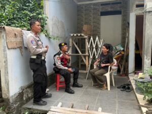 RESPON CEPAT LAYANAN POLISI 110, POLSEK SERANG BARU CEK TKP LAPORAN WARGA TERKAIT TEROR DEBT COLLECTOR PINJOL