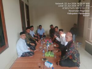 Ketua DPK (Dewan Pimpinan Kabupaten) Karaben RI Pandeglang, Ahmadi, menyampaikan turut Bela Sungkawa kepada keluarga Anggota DPRD Pandeglang.