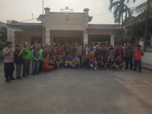 Garda Terdepan: Sinergi Polsek Serang Baru & Sabuk Kamtibmas Siap Jaga Wilayah Kondusif