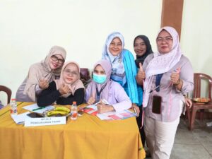 TRACING TB TERINTEGRASI DAN CEK KESEHATAN GRATIS DIGELAR DI DESA KALIANGSANA, TIGA CALON KEPALA DESA TURUT HADIR